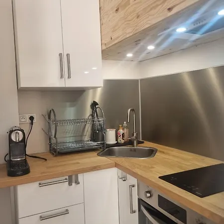 Apartment Renove A : Et Commerces A Pied, Terrasse Et Wifi Inclus - Fr-1-239-1081 *