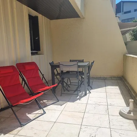 Apartment Renove A : Et Commerces A Pied, Terrasse Et Wifi Inclus *