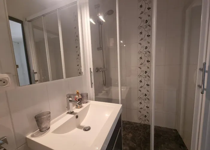 Rénové à : Et Commerces à Pied, Terrasse Et Wifi Inclus - Fr-1-239-1081 Apartamento *